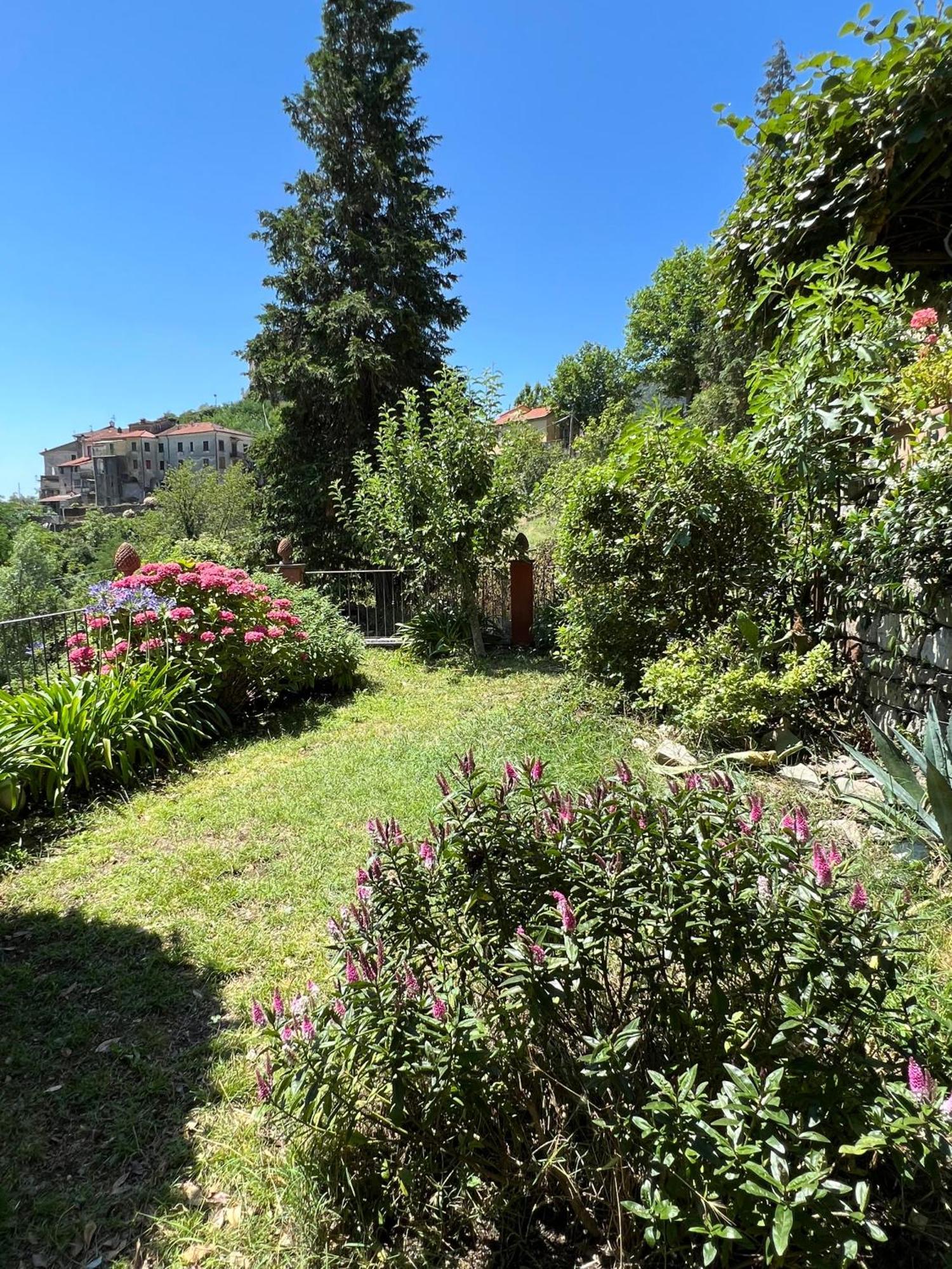 Casa Boru - A Beautiful Fully Restored Spacious House With Fantastic Views Calice al Cornoviglio Exterior foto